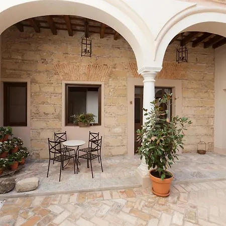 Patios De La Riva *