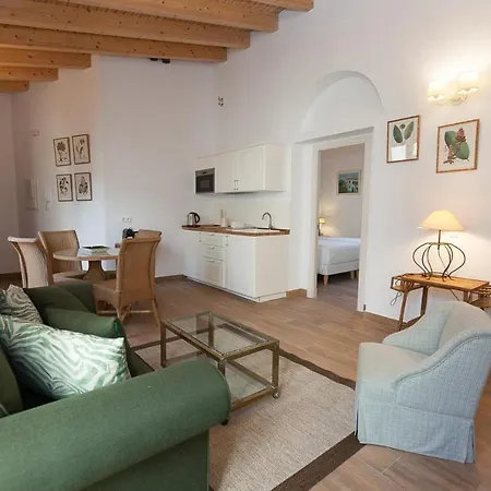 Patios De La Riva Apartament *