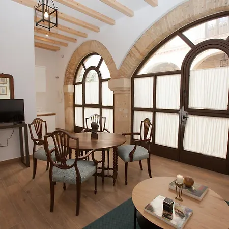 Patios De La Riva *
